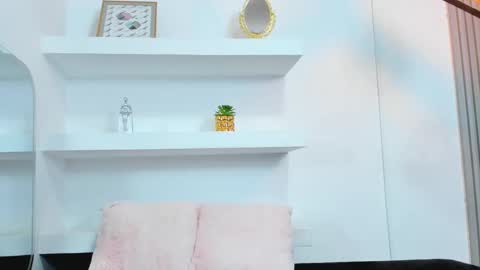 Snapshot of isabellamonet chatting on 09.22.25 isabellamonet online show from 09.22.25