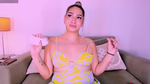  Martina  IG martissmith01 online show from 02.12.25