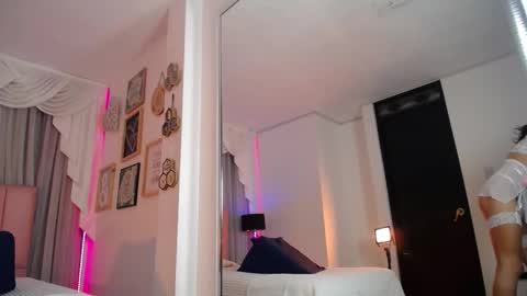 Isabelle Daza online show from 02.26.26