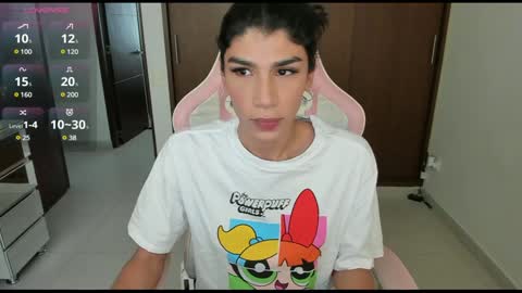 Snapshot of isadolll chatting on 12.17.24 Isabela online show from 12.17.24