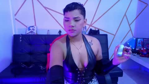 Snapshot of ise_lunny chatting on 09.15.25 isabela online show from 09.15.25