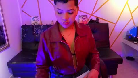 Snapshot of ise_lunny chatting on 09.29.25 isabela online show from 09.29.25