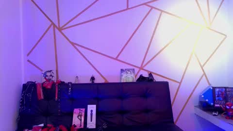 Snapshot of ise_lunny chatting on 10.02.25 isabela online show from 10.02.25