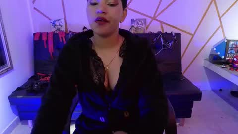 Snapshot of ise_lunny chatting on 10.18.25 isabela online show from 10.18.25