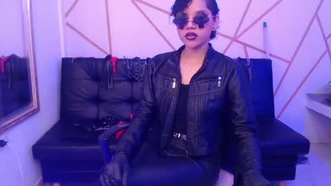 isabela online show from 06.20.26