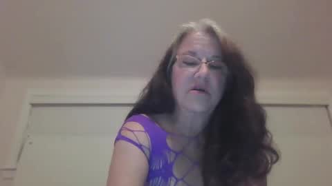 Iseestarz420 online show from 12.23.24