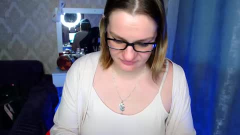 Snapshot of isingle_mom chatting on 02.18.25 isingle_mom online show from 02.18.25