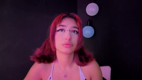 Snapshot of isisjones18 chatting on 09.22.25 Isisjones18 online show from 09.22.25