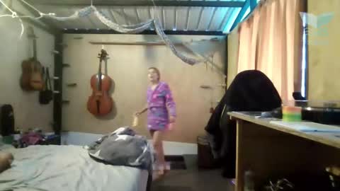 Isis SUN online show from 02.15.26