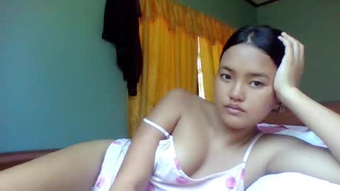 Snapshot of island_girl888 chatting on 05.21.26 siri online show from 05.21.26
