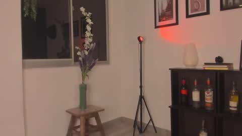 Julyane online show from 02.16.25