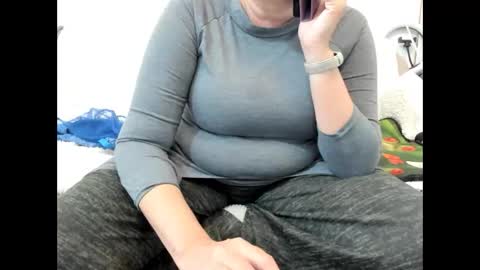 Snapshot of israelymilf chatting on 12.22.24 Marta online show from 12.22.24