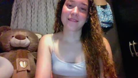 Snapshot of issa30213 chatting on 11.04.25 Issa online show from 11.04.25