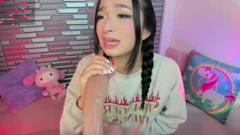 I S S A B E L A Igissaa ax    Xlittleissa  online show from 02.24.25