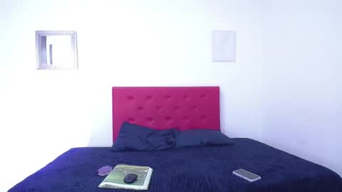 Snapshot of issa_kitty chatting on 12.14.24 issa_kitty online show from 12.14.24