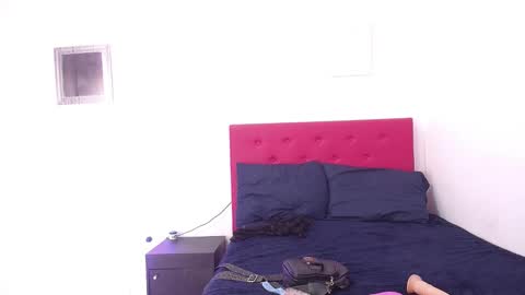 Snapshot of issa_kitty chatting on 12.24.24 issa_kitty online show from 12.24.24