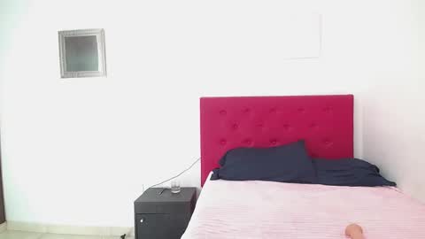 Snapshot of issa_kitty chatting on 12.31.24 issa_kitty online show from 12.31.24