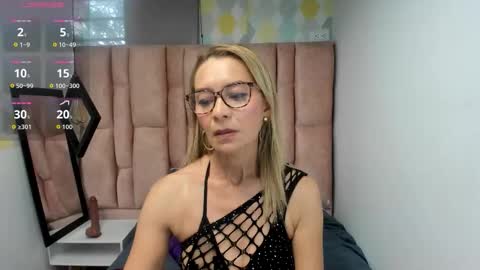 ISSA MILF online show from 03.05.26