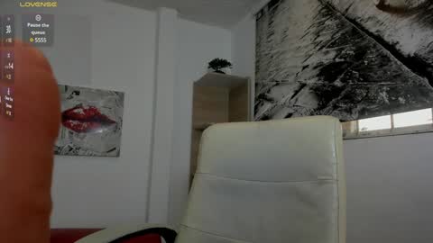 Issa  online show from 01.13.25