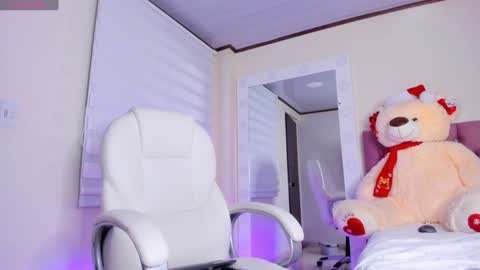 Isa  online show from 12.21.24