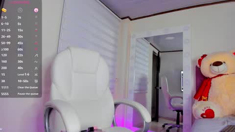 Isa  online show from 09.22.25