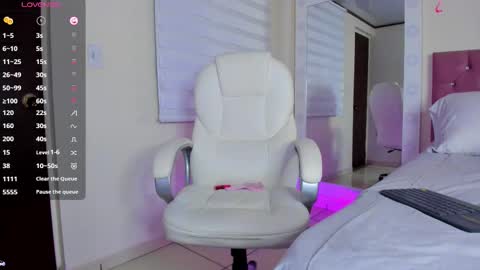 Snapshot of issabellarodriguez chatting on 02.23.26 Isa online show from 02.23.26