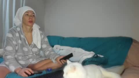 Issabelle online show from 02.16.26