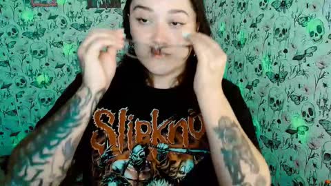 Yiz online show from 03.28.26