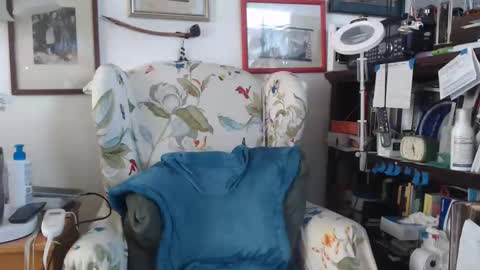Snapshot of isubmissiveslut chatting on 05.27.26 ImYourBitch online show from 05.27.26