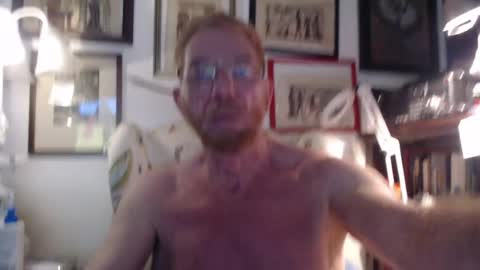 Snapshot of isubmissiveslut chatting on 06.16.26 ImYourBitch online show from 06.16.26