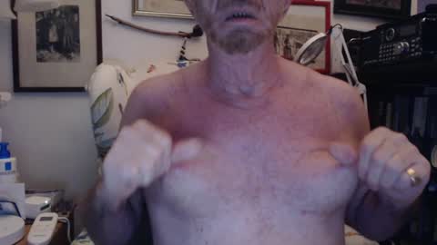 Snapshot of isubmissiveslut chatting on 06.19.26 ImYourBitch online show from 06.19.26