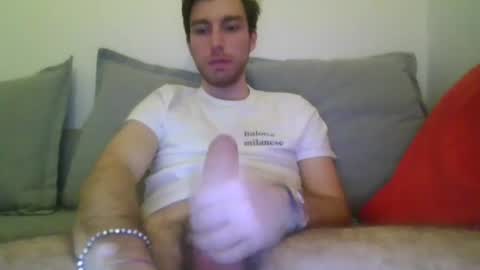 italian_boy_22 online show from 02.17.25