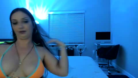 Bella Bloom online show from 07.31.26
