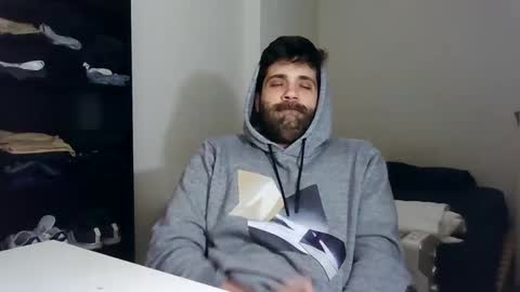 Snapshot of italianboybcn chatting on 01.12.25 italianboybcn online show from 01.12.25