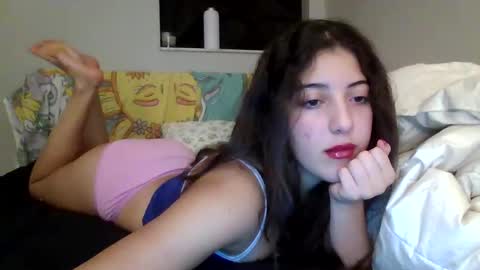 Snapshot of italiankittyx chatting on 10.02.25 ItalianKitty online show from 10.02.25