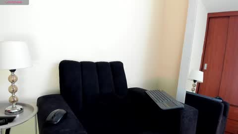 Snapshot of its__angelica_ chatting on 04.26.26 Angelica online show from 04.26.26