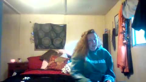 Snapshot of its_kimber chatting on 03.24.26 its kimber online show from 03.24.26