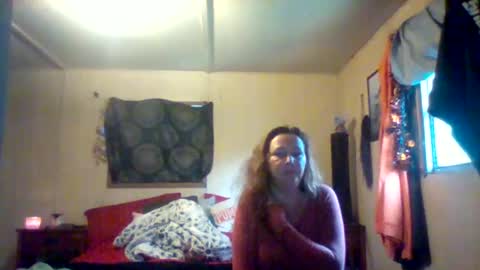 Snapshot of its_kimber chatting on 03.25.26 its kimber online show from 03.25.26