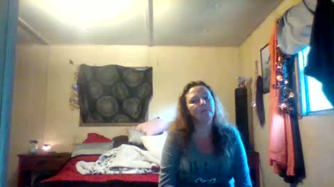 Snapshot of its_kimber chatting on 03.27.26 its kimber online show from 03.27.26
