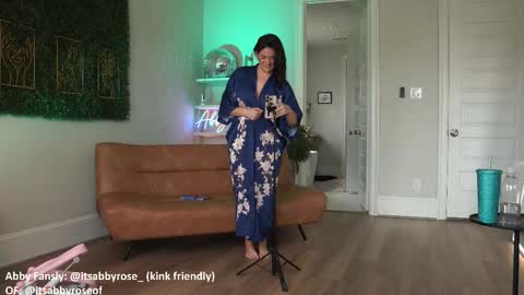 Abby Rose online show from 11.19.25