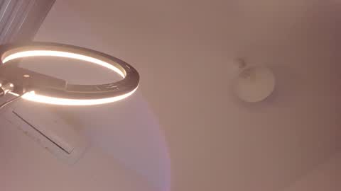 Isabella online show from 12.03.25