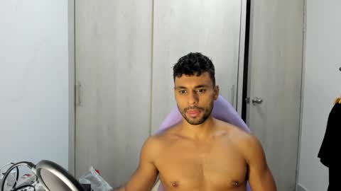 Snapshot of itsgeo1111 chatting on 03.10.25 CALL ME GEO online show from 03.10.25