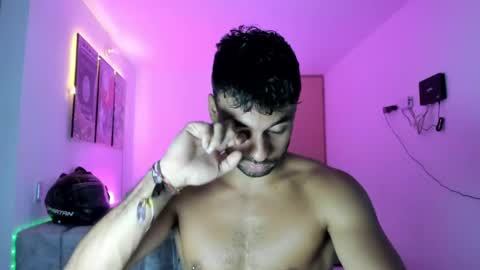 Snapshot of itsgeo1111 chatting on 03.11.25 CALL ME GEO online show from 03.11.25