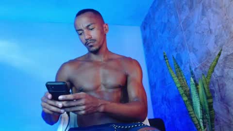 Snapshot of itsmikenoir chatting on 10.29.25 Limited offer 50    online show from 10.29.25