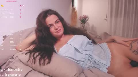 Snapshot of itsnostie chatting on 09.27.25 Nata Nsti elvish online show from 09.27.25