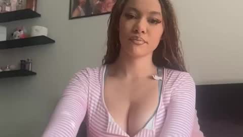 itsraevynfoxe online show from 05.27.26
