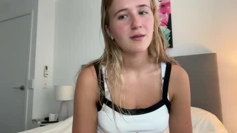 Snapshot of itsssosierra chatting on 12.16.24  Sierra  online show from 12.16.24