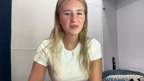 Snapshot of itsssosierra chatting on 01.25.25  Sierra  online show from 01.25.25