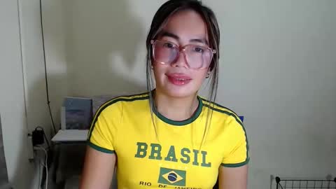 itsurgil_kloeh online show from 12.19.25