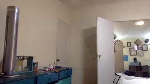 ittyybittyy online show from 08.05.26